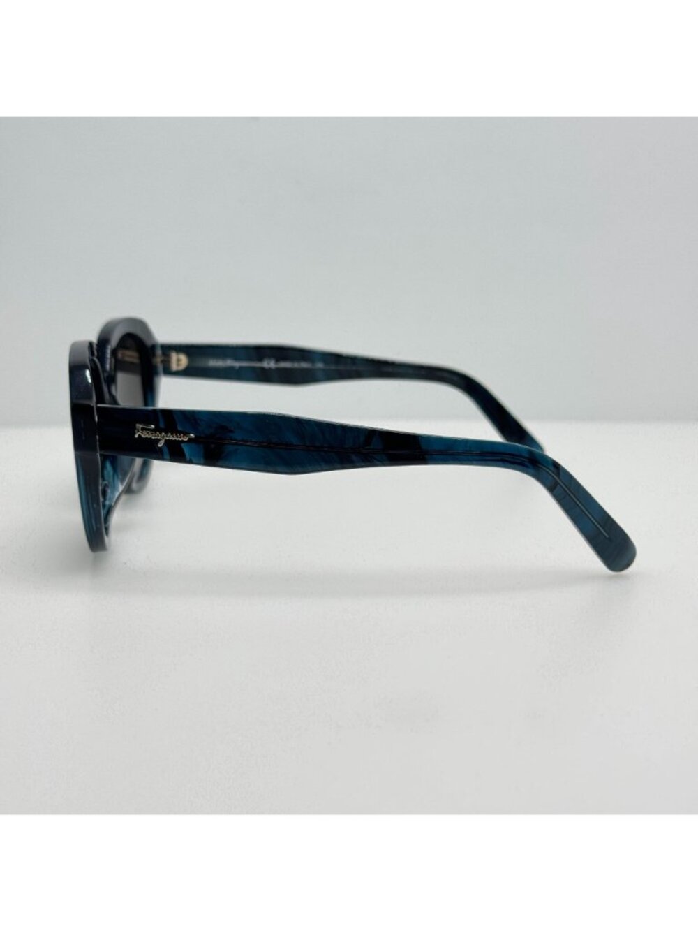 Salvatore Ferragamo Sunglasses SF906SA 409 Italy 54-18-140 - Picture 4 of 9